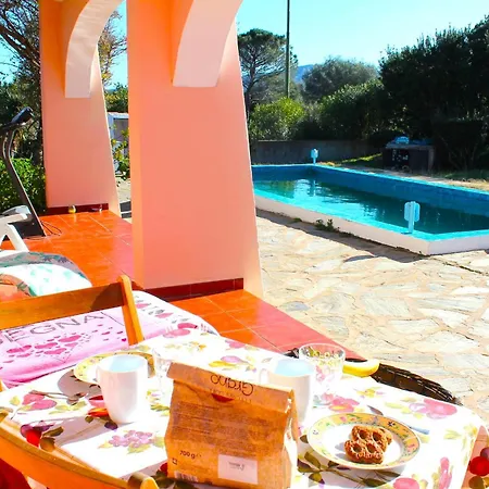 Rosa Con Piscina E Giardino Uso Esclusivo * Porto Rotondo