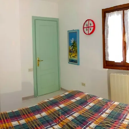 Rosa Con Piscina E Giardino Uso Esclusivo Villa