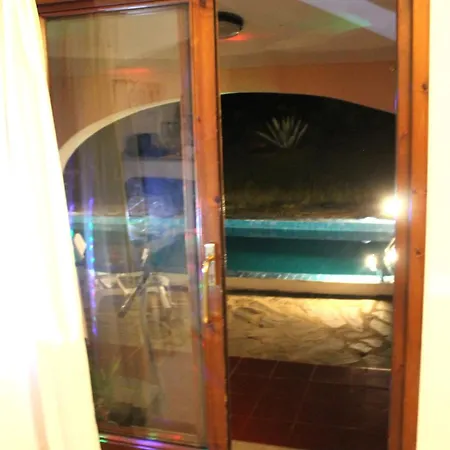 Villa Rosa Con Piscina E Giardino Uso Esclusivo