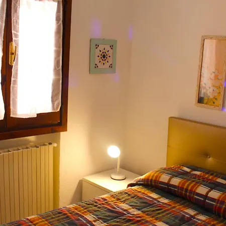 Rosa Con Piscina E Giardino Uso Esclusivo Villa